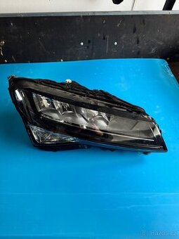 Škoda Superb 3 facelift LED světlomet