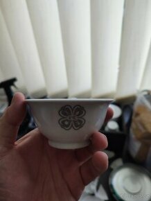 Podšálky, šálky, dózy na cukr