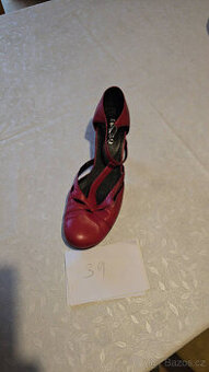 Dámské boty vel 39