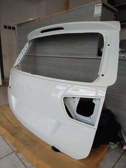 Seat Alhambra - páté dveře - bílá