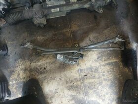 Táhla/mechanismus stěračů passat b5.5