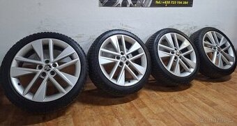 Alu kola R17 5x100 Škoda + celoroční pneu 215/40/17 Michelin