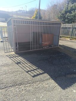 Kotec na psa včetně boudy