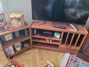 Televizní stolek