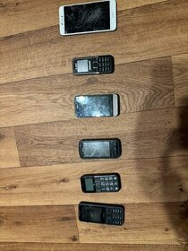 Mobilní telefony ruzne