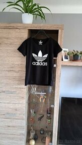 Nové dámské strečové tričko Adidas
