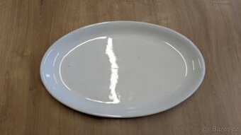 Oválný porcelánový talíř