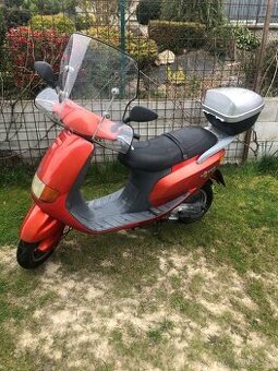 Piaggio Sfera 125, 4t