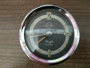 Auto hodiny Kienzle