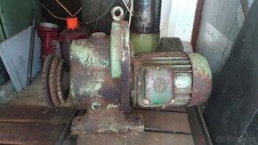 Elektro motor s převodovkou