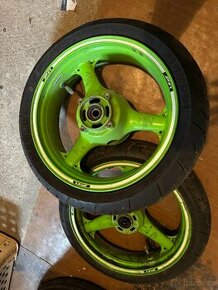 Kola Kawasaki zx6r