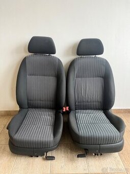 Komplet sedačky Octavia 1 - airbag a výhřev - hezký stav