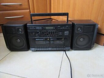 Nabízím retro radio Sanyo. Radio hraje. Přehrávání MC kazet