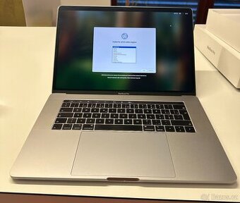 Macbook Pro 15" TouchBar 2018/19 i7 / 256 GB / 16GB