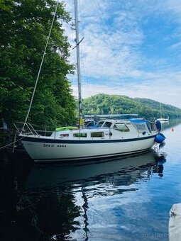 Motorsailer LM 27 Plachetnice, loď