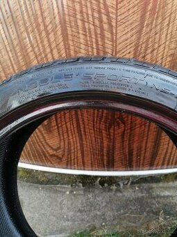 Letní pneu 215 /40 r17