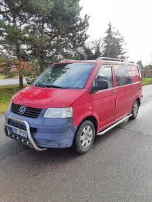VW Transporter T5 s přestavbou na kempování