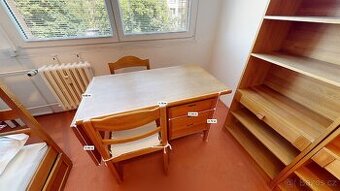 Starý dřevěný masivní pracovní stůl s možností rozšíření