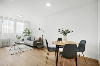 Moderní byt 2+kk po kompletní rekonstrukci v Neratovicích - 1