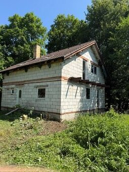 Prodej rozestavěného domu v obci Bezdědovice - 1