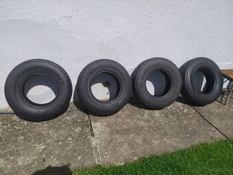 Bridgestone Dueler 235/75/15
