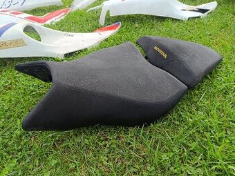 Sedlo Honda CB1000R