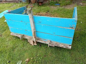 Transportní box za traktor