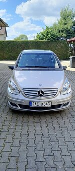 Mercedes Benz B200