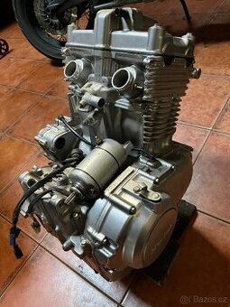 Díly motor Honda CBF 500 PC26E