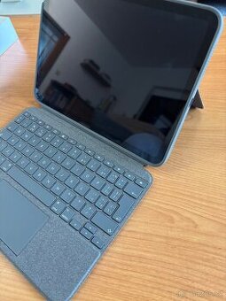 Apple Ipad 10. generace, 2022 + logitech keyboard + stylus