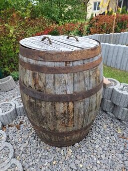 Dřevěný sud 600L s víkem