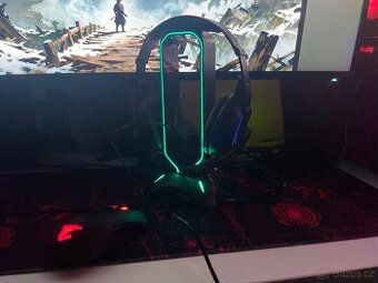 Herní set up bez klávesnice cena za vše 1400