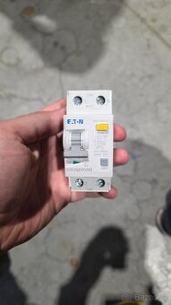 Proudový chránič EATON - 1