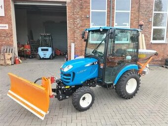 Traktor LS J27 HST s pluhem