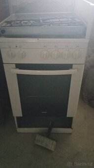 Sporák Mora plynový