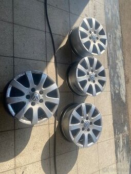 Alu kola Volkswagen r15