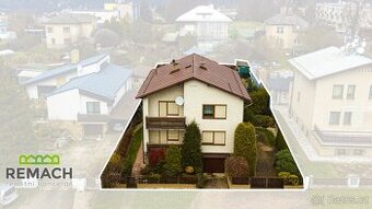 Prodej rodinný dům, 250 m², pozemek 749 m², Hronov