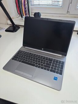 HP 250 G8 - Intel i5 11gen/16GB RAM