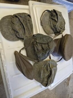 Československé lidové armády (ČSLA) - čepice, rukavice