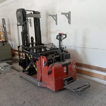 Ruční vysokozdvižný elektrický vozík BT RWE 120