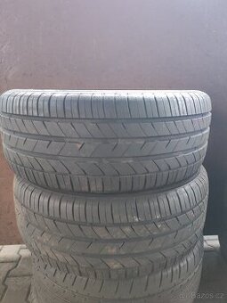 235/45 zr17 97W..kumho Ecsta letní