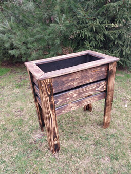 Vyvýšený záhon truhlík