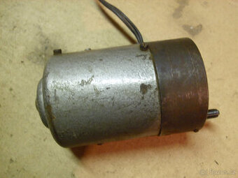 pr.elektricky kompresor...12volt, - 1
