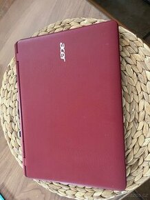 Prodám Acer Aspire ES11 (ES1-131-C91V), červená