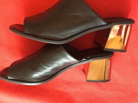 Černé značkové sandály kůže - NOVE vel. 39