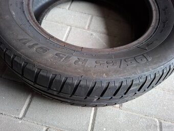 Letní pneu 195/65R15