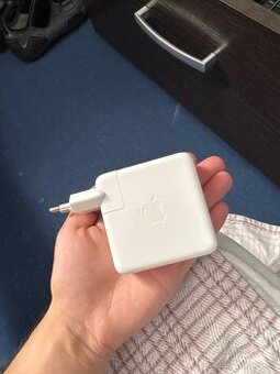 Apple charger adapter 61w