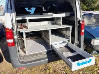 Prodám vestavbu do Mercedes Vito/Viano, VW T5 / T6 Sortimo