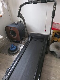 Běžecký motorovy pás