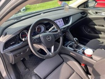 Opel Insignia 2.0 CDTi, 4x4, model 2018, Navi, Opel Servis B